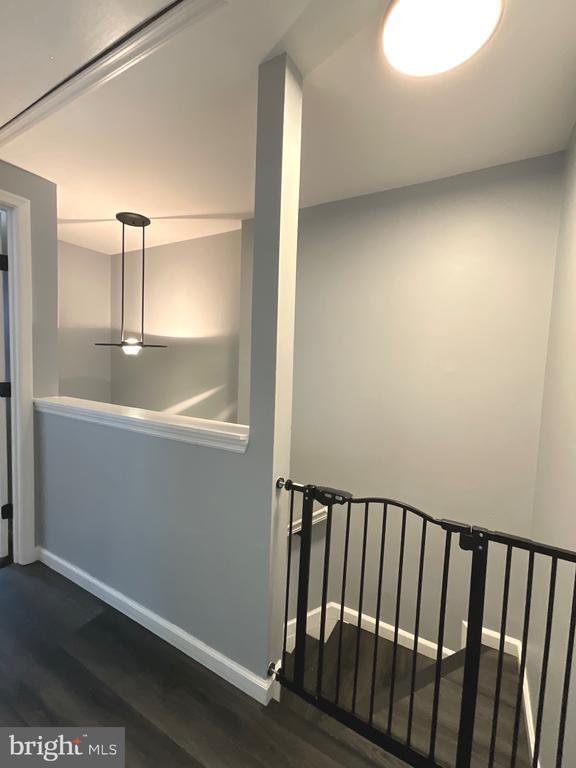 Building Photo - 9405 Chippenham Dr