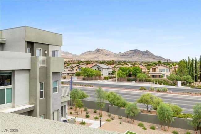 Building Photo - 11480 Roaring Peak Dr