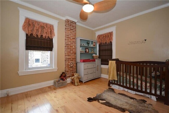 Building Photo - 2112 Saranac Ave