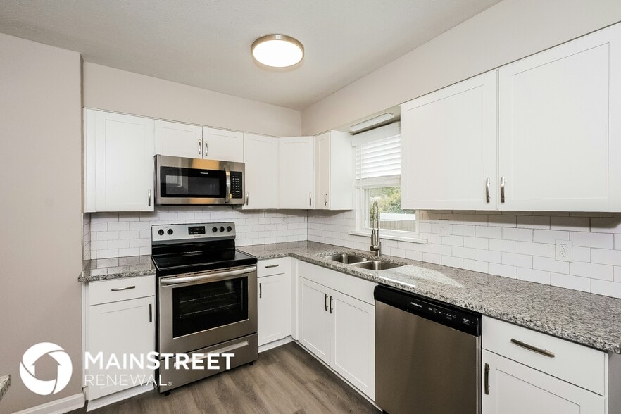 Building Photo - 11804 Leemont Dr