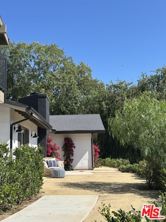 Building Photo - 1131 Rancho Dr