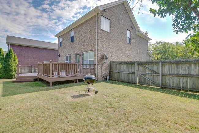 Building Photo - 832 Pisgah Park