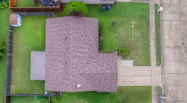 Building Photo - 565 Bell Dr