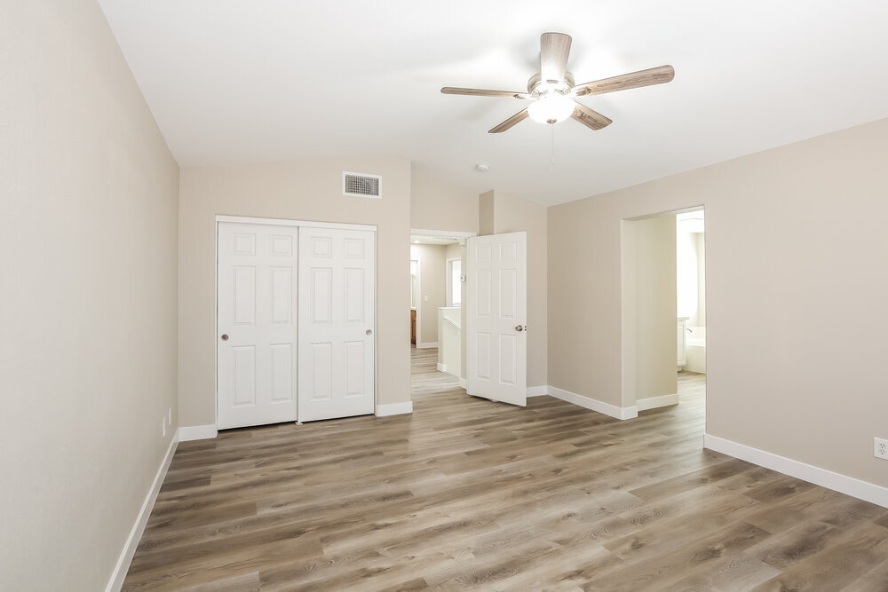 Building Photo - 4477 Oberlander Ave