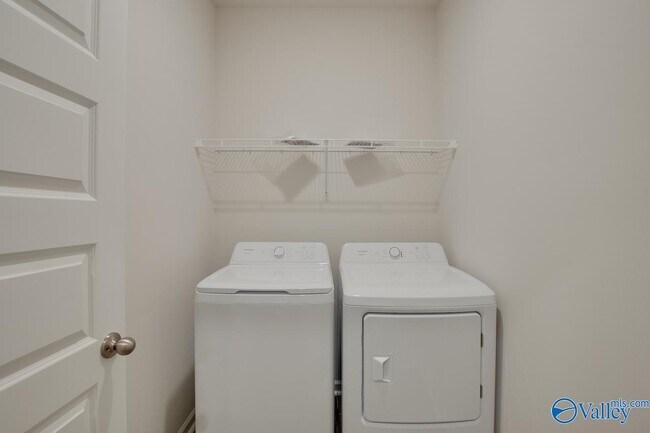 Building Photo - 113 Duskwood Dr