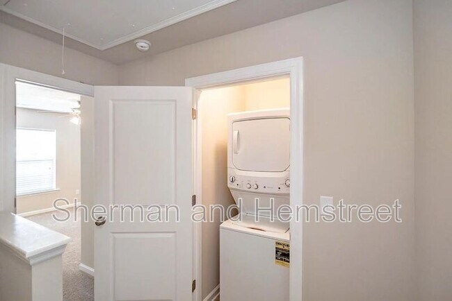 Building Photo - 1204 Joiner Cir