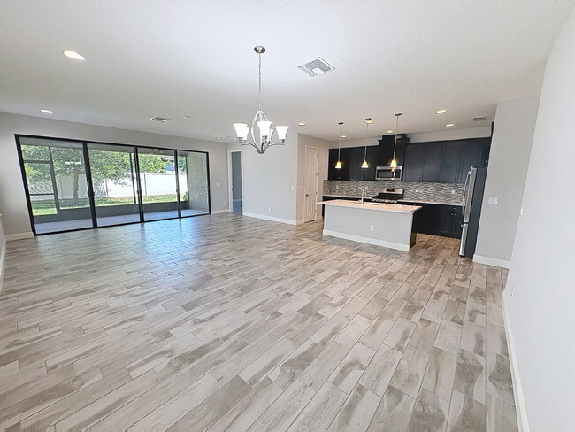 Building Photo - 11220 Fish Eagle Dr