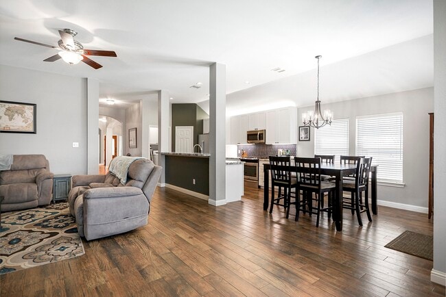 Building Photo - 28139 Canyon Wren Dr