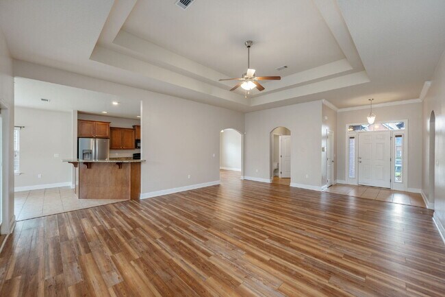 Building Photo - Crestview: 4 Bedrooms in Liberty Oaks