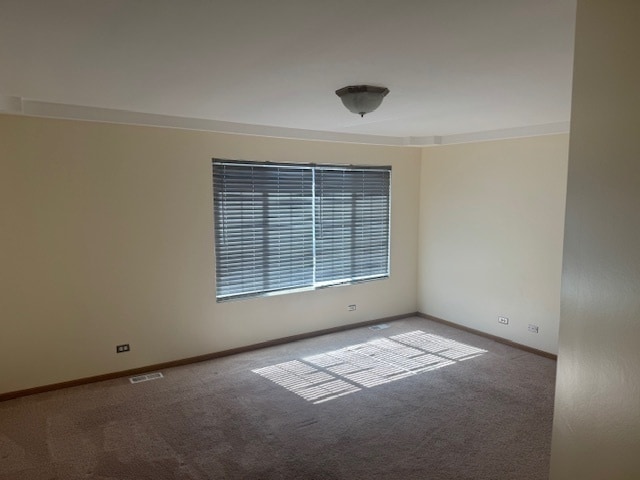 Building Photo - 2520 Cedar Glen Dr N