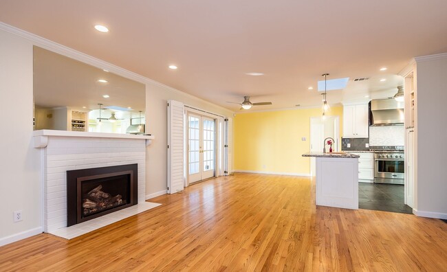 Building Photo - 15870 Orange Blossom Ln