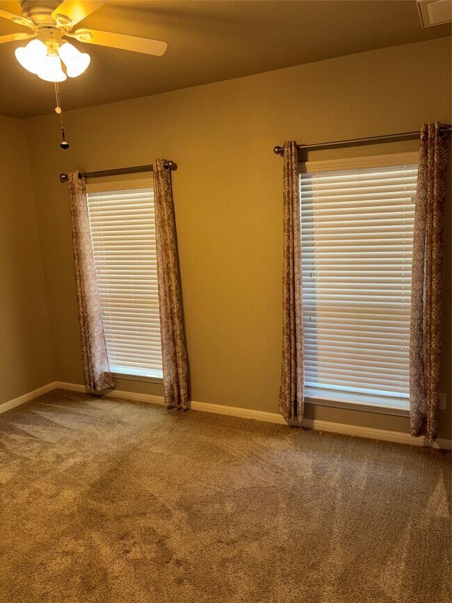 Building Photo - 634 River Bluff Cir