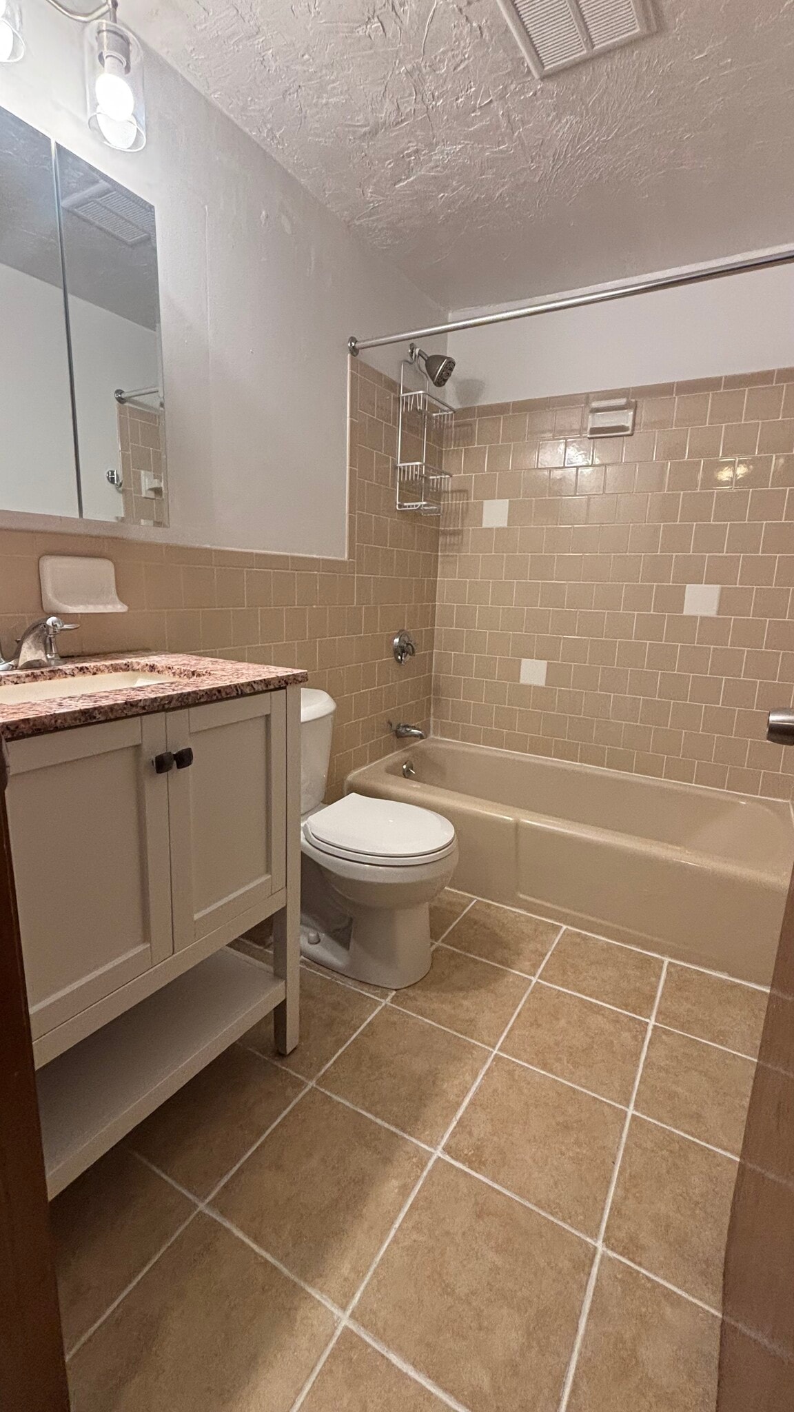 Building Photo - 586 Boston Post Rd E