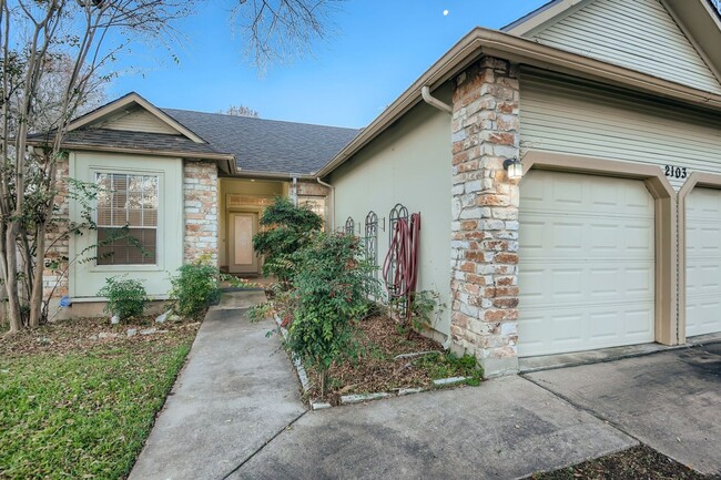 Primary Photo - Beautiful 3/2 on Greenbelt (Inquire for Av...