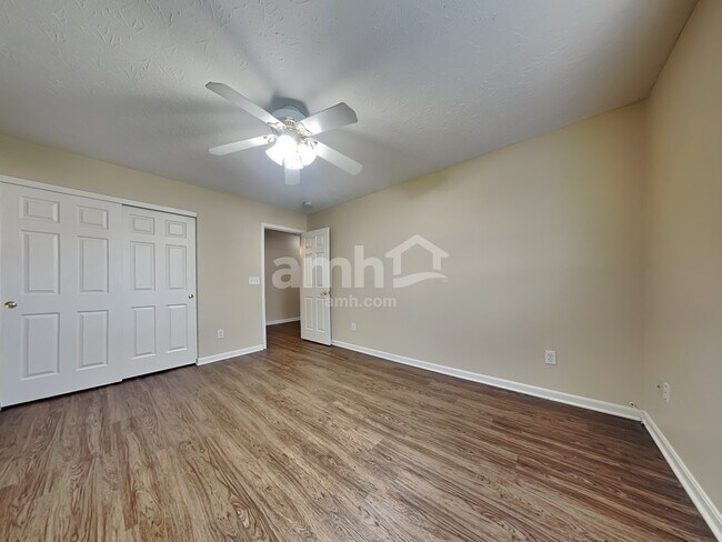 Building Photo - 2051 River Birch Dr