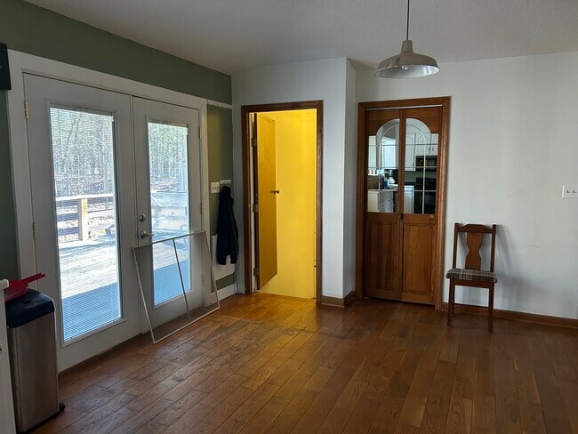 Building Photo - 1745 Zion Hill Rd