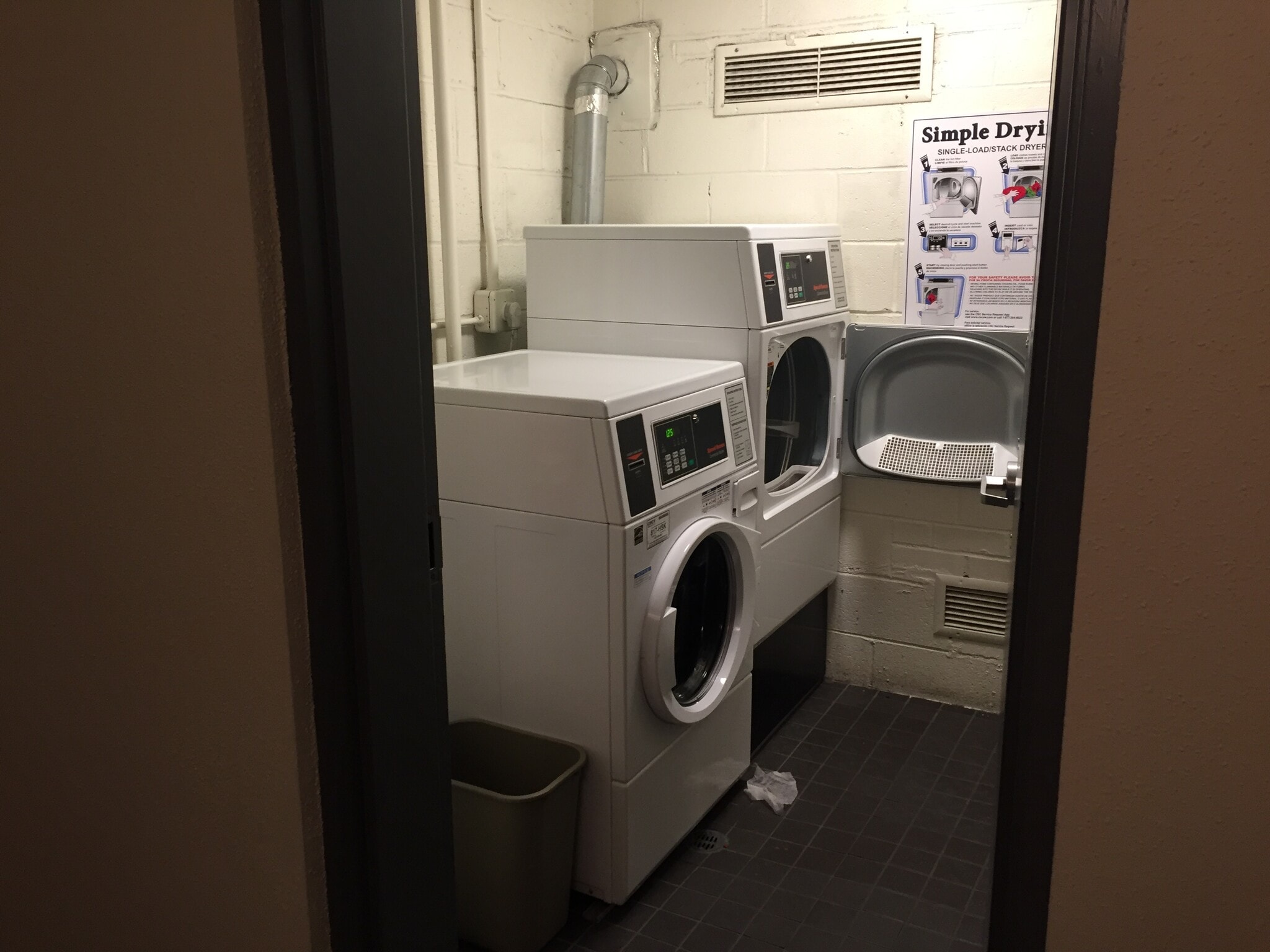 Washer and dryer - 412 Benedict Ave