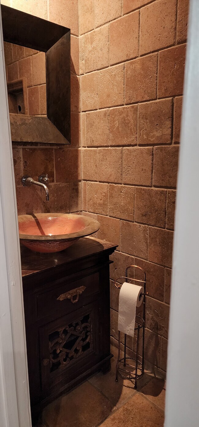 1/2 bath - 721 12th St NE