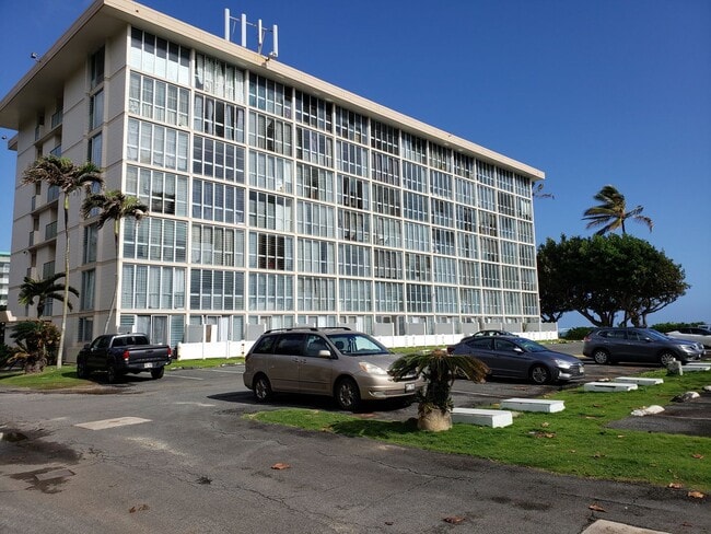 Building Photo - Beautiful Beach side Hanohano Hale Studio ...