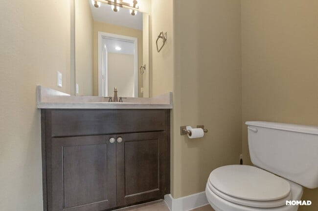 Building Photo - Stylish 3BR gated Townhome in Houston