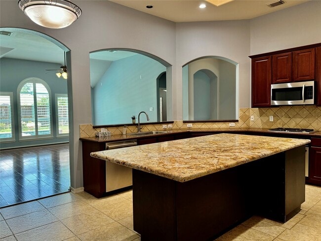 Building Photo - 15434 Bay Tree Landing