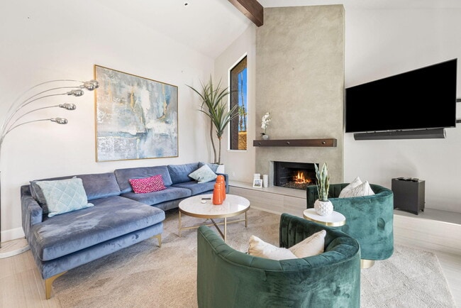 Building Photo - 49069 Mariposa Dr