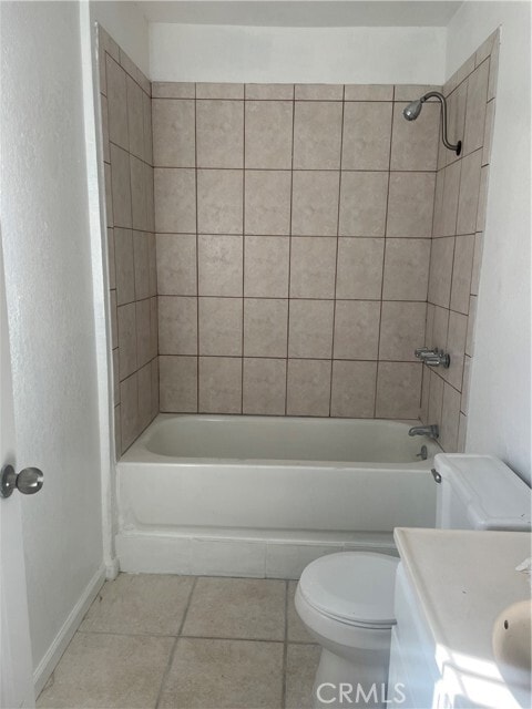 Building Photo - 676 E 115th St