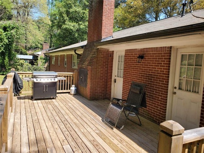 Building Photo - 448 Susan Creek Dr
