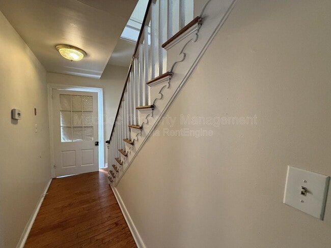 Building Photo - 604 Caroline St