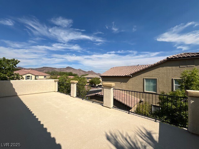 Building Photo - 18 Blue Valley Dr