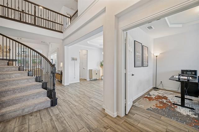 Building Photo - 808 Violet Wy