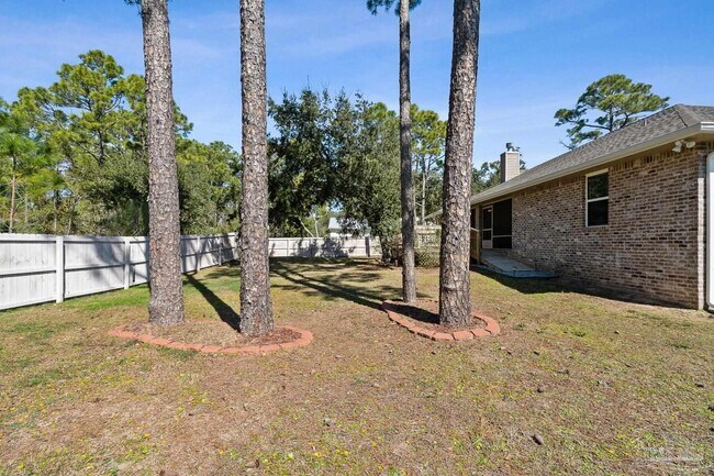 Building Photo - 5810 Red Cedar St