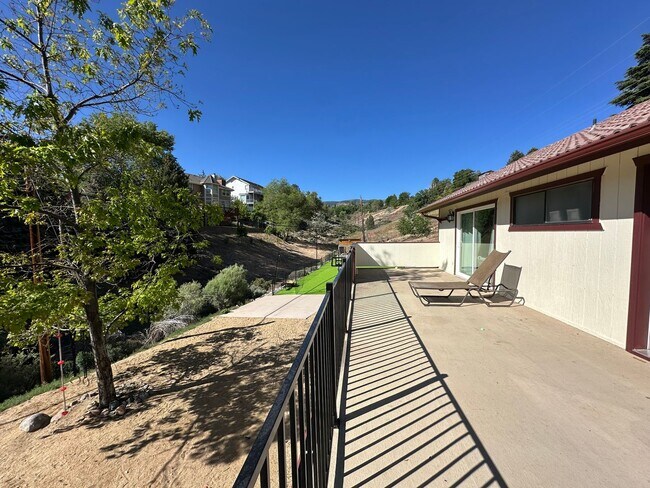 Building Photo - 2677 Rodney Dr
