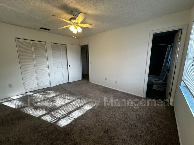 Building Photo - 2706 Graduate Ct