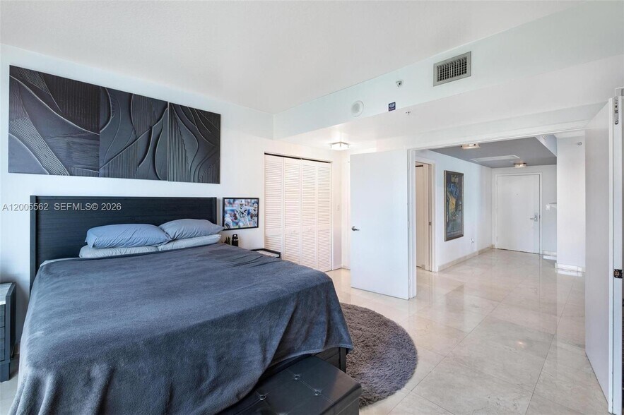 Building Photo - 325 S Biscayne Blvd