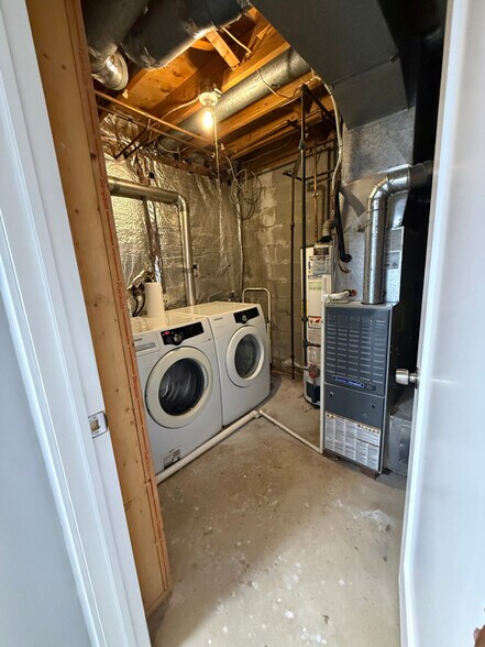 Building Photo - 3974 Lake Run Blvd