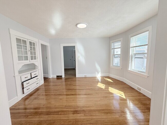 Building Photo - 204 Farrington St