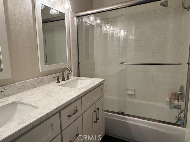 Building Photo - 26712 Baronet