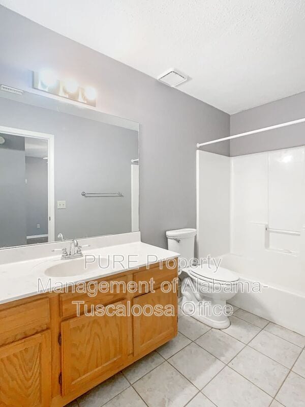 Building Photo - 2751 Meadowlark Ln