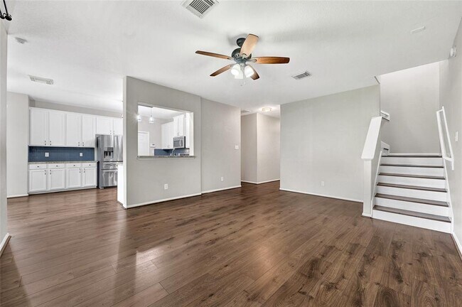 Building Photo - 26418 Richwood Oaks Dr