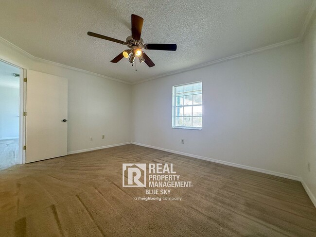 Building Photo - 6704 Hickorywood Ln