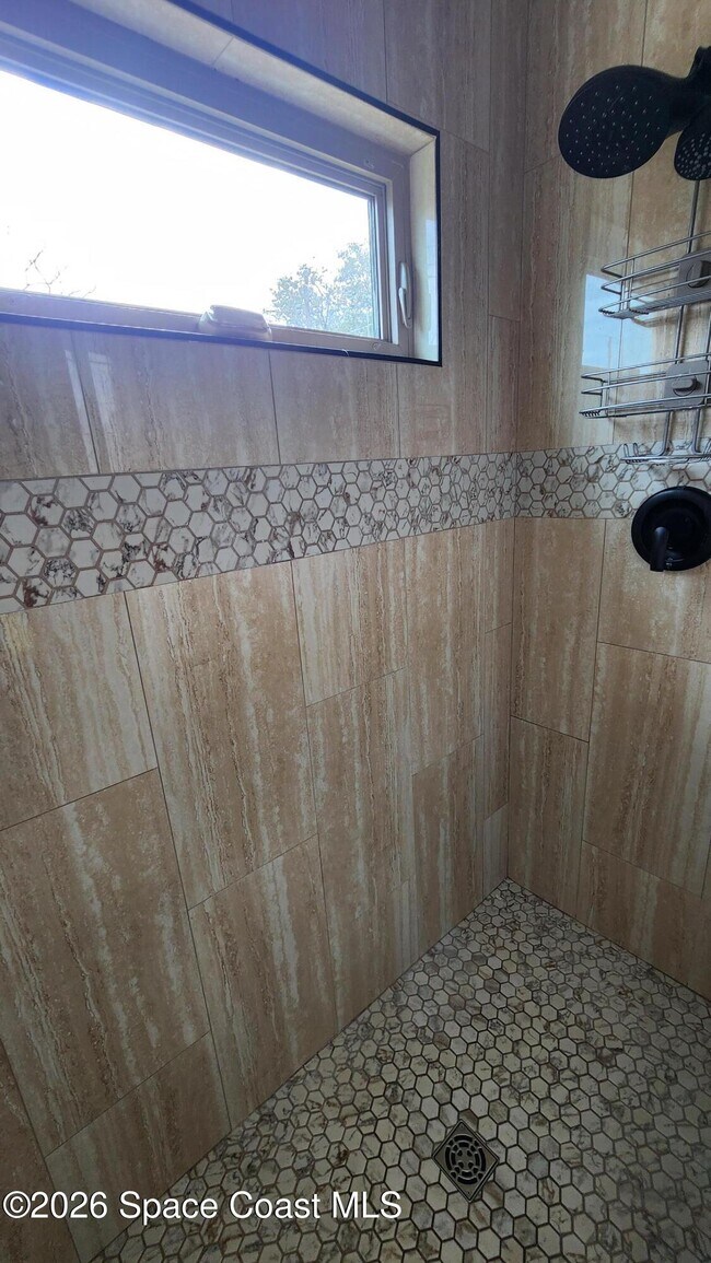 Building Photo - 1336 Pace Dr NW