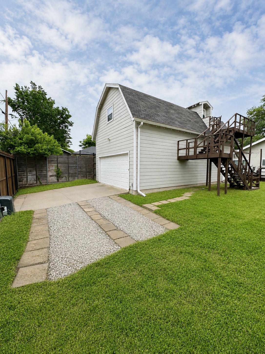 Building Photo - 5839 Goliad Ave