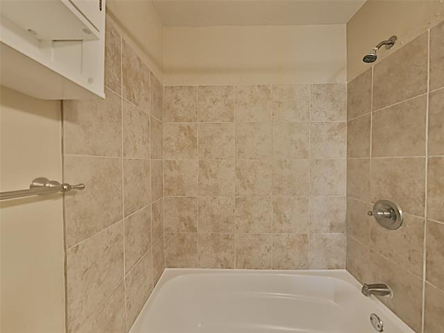 Building Photo - 805 Aransas Dr