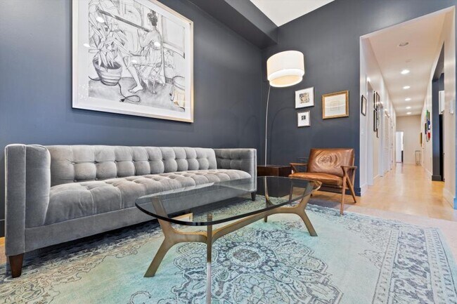 Building Photo - 3 bedroom in Chicago IL 60614