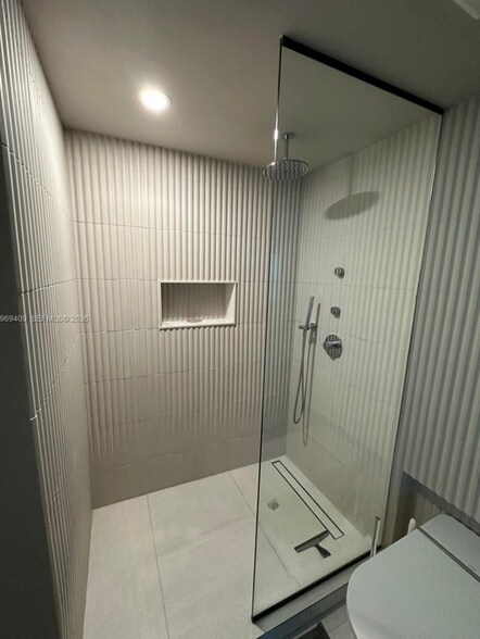 Building Photo - 4250 Biscayne Blvd