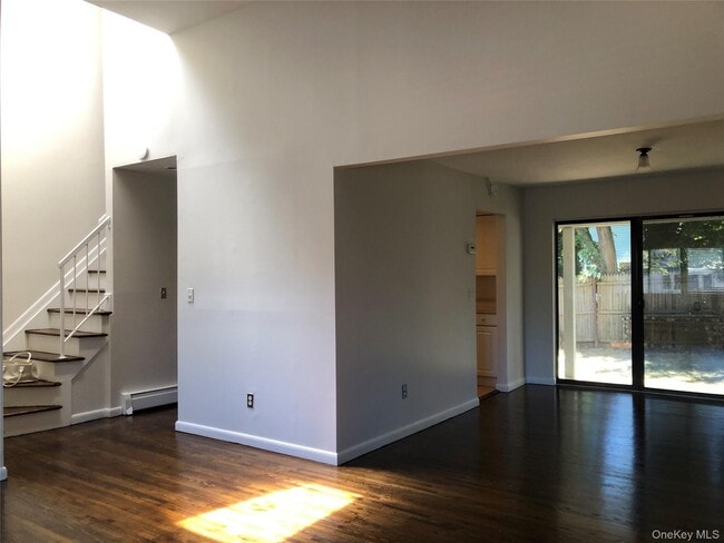 Building Photo - 39 B S Norwood Rd