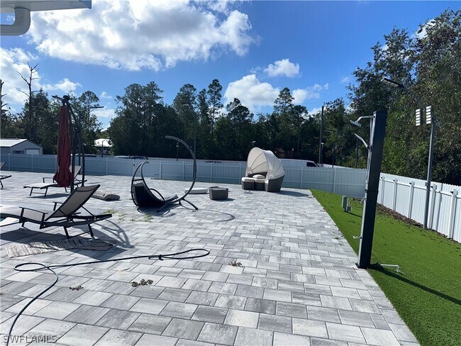 Building Photo - 3417 31st St W