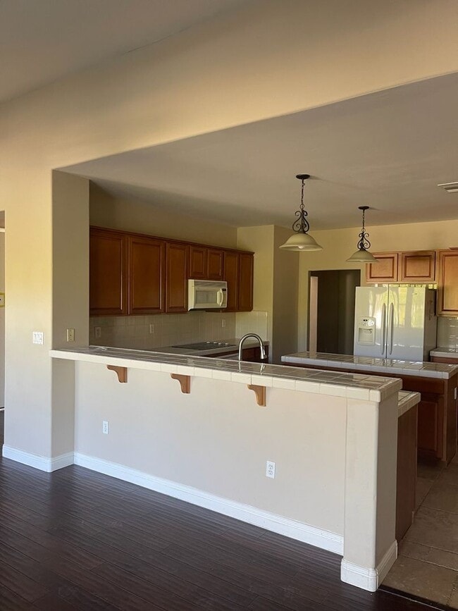 Building Photo - 11916 Grecian Laurel St