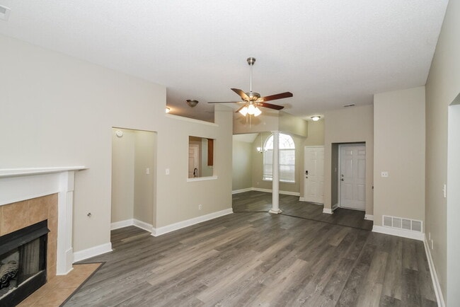 Building Photo - 8457 Regal Bend Dr